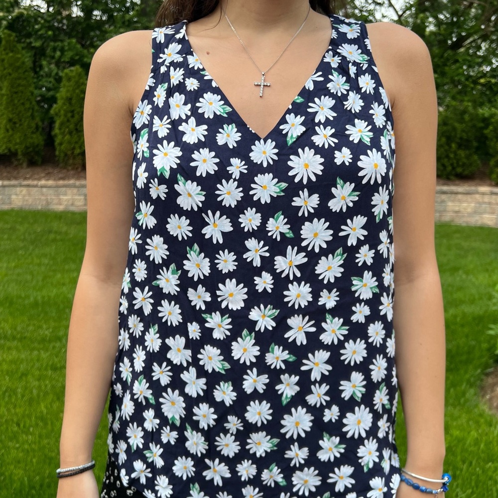 Old navy blue top